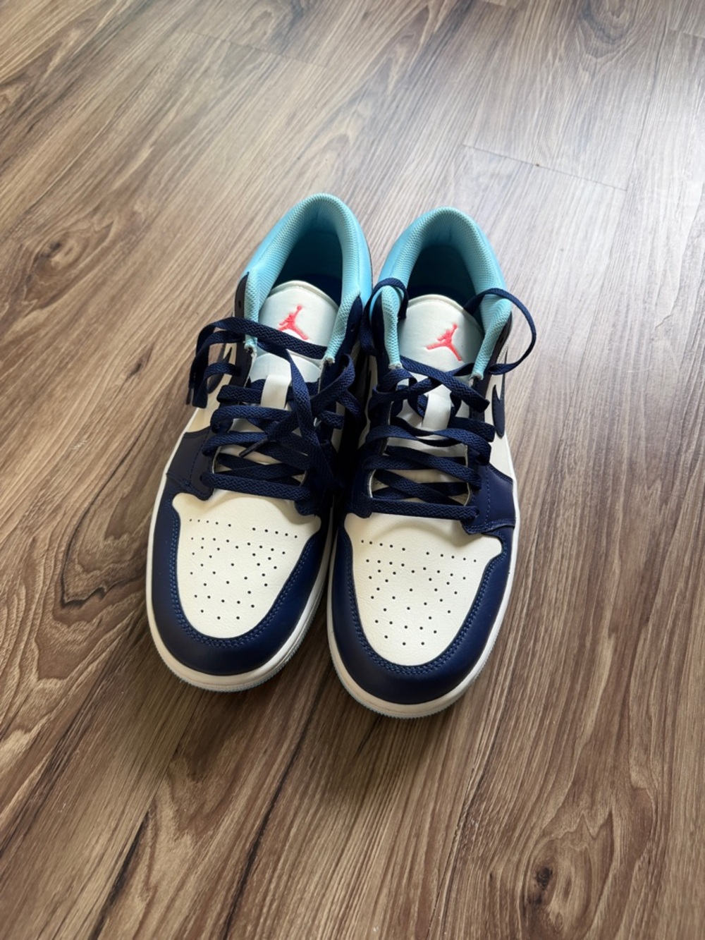 Nike Air Jordan 1 Low - Navy, Light Blue & White - Picture 3 of 4